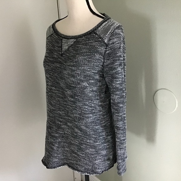 Calvin Klein Quick Dry Performance Sweatshirt - Picture 5 of 8